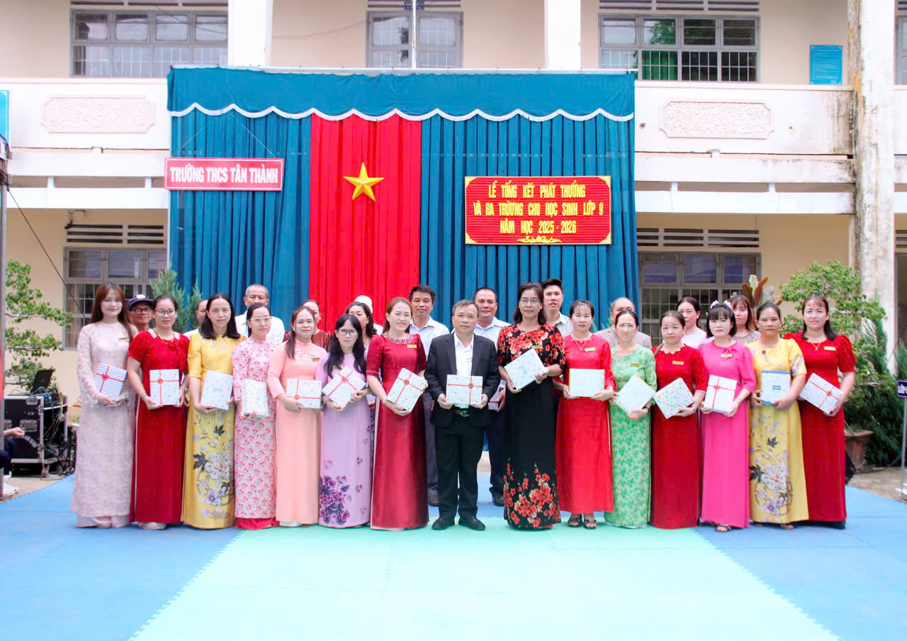 z7881732925110-5db3162eb821257a80e93563c6e97bdb.jpg